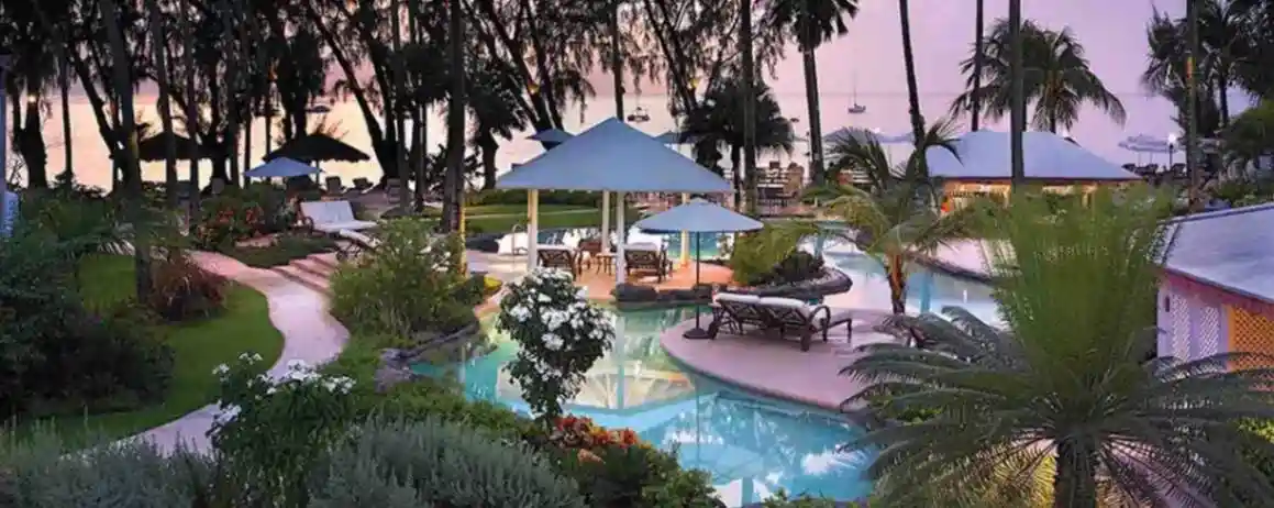 Colony Club by Elegant Hotels-1